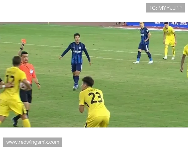 韩鹏飞全场奋战46分钟传球十九次六次解围展现顽强防守韧性